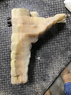 Peterbilt 579 Radiator Overflow Bottle / Surge Tank