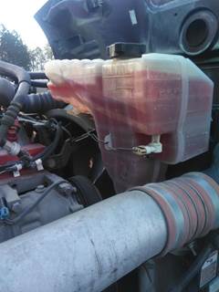 Peterbilt 579 Radiator Overflow Bottle / Surge Tank
