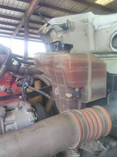 Peterbilt 579 Radiator Overflow Bottle / Surge Tank