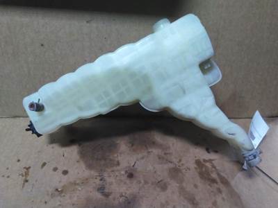 Peterbilt 579 Radiator Overflow Bottle / Surge Tank