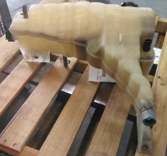 Peterbilt 579 Radiator Overflow Bottle / Surge Tank
