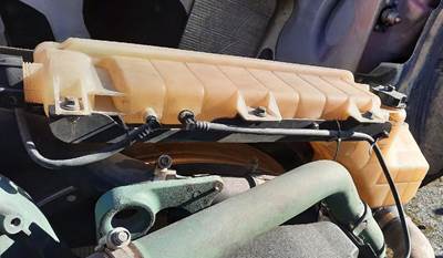 Volvo VNL Radiator Overflow Bottle / Surge Tank