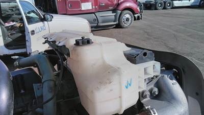 Volvo VNL Radiator Overflow Bottle / Surge Tank