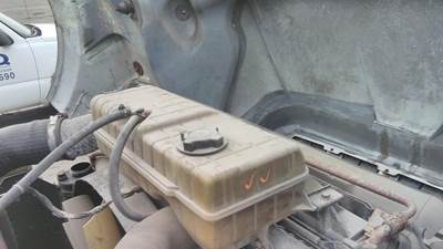 Volvo VNL Radiator Overflow Bottle / Surge Tank
