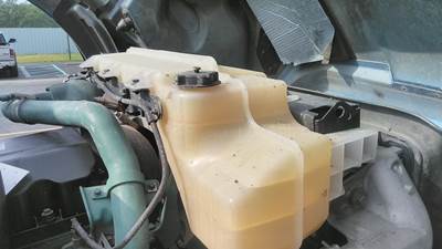 Volvo VNL Radiator Overflow Bottle / Surge Tank