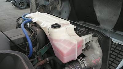 Volvo VNL Radiator Overflow Bottle / Surge Tank