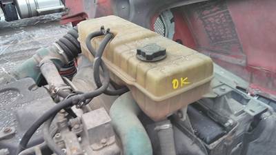 Volvo VNL Radiator Overflow Bottle / Surge Tank