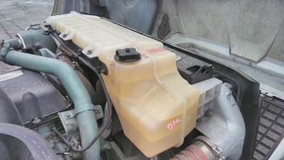 Volvo VNL Right Radiator Overflow Bottle / Surge Tank