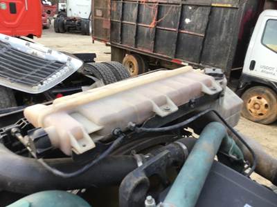 Volvo VNL Radiator Overflow Bottle / Surge Tank
