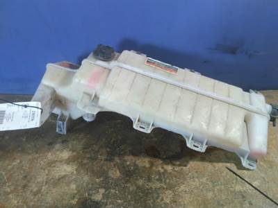 Volvo VNL Radiator Overflow Bottle / Surge Tank