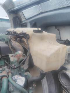 Volvo VNL Radiator Overflow Bottle / Surge Tank
