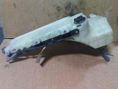 Volvo VNL Radiator Overflow Bottle / Surge Tank