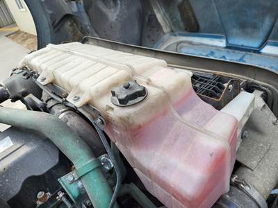 Volvo VNL Radiator Overflow Bottle / Surge Tank