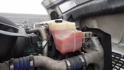 Volvo VNL Radiator Overflow Bottle / Surge Tank