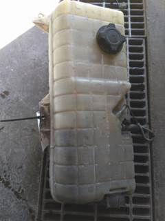 Volvo VNL Radiator Overflow Bottle / Surge Tank