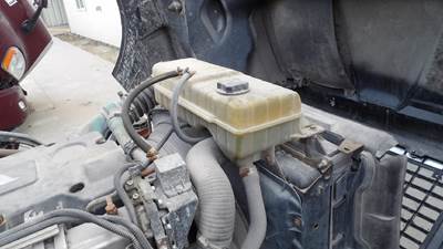 Volvo VNL Radiator Overflow Bottle / Surge Tank