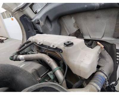 Volvo VNL Radiator Overflow Bottle / Surge Tank