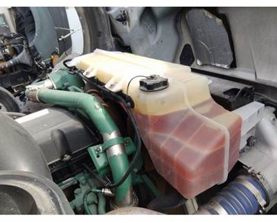 Volvo VNL Radiator Overflow Bottle / Surge Tank