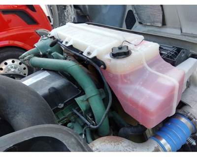 Volvo VNL Radiator Overflow Bottle / Surge Tank