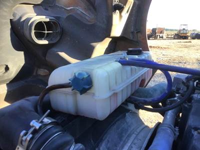 Volvo VNM Radiator Overflow Bottle / Surge Tank