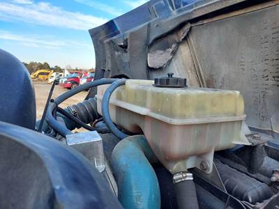 Volvo VNM Radiator Overflow Bottle / Surge Tank