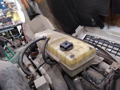 Volvo VNM Radiator Overflow Bottle / Surge Tank