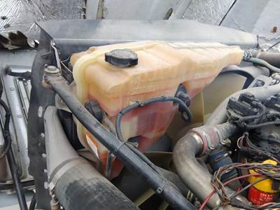 Western Star 5700 Radiator Overflow Bottle / Surge Tank