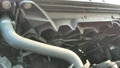 Chevrolet Silverado 1500 Radiator for a Chevrolet 1500 SILVERADO (99-CURRENT)