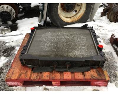 Freightliner Century Class 120 Radiator for a Freightliner CENTURY 120