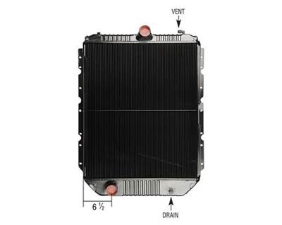International 4900 Radiator for a Keystone HDC010097