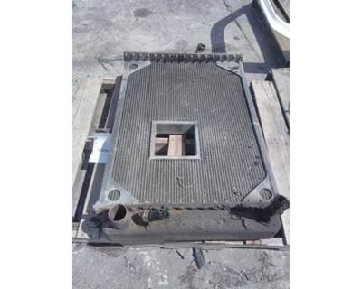 Mack MR688 Radiator