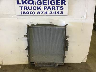 Mack Vision CXN613 Radiator for a Mack CXN613
