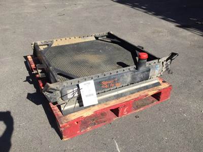 Peterbilt 385 Radiator