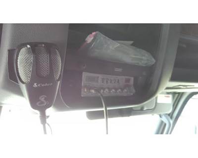 International LT Radio