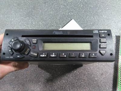 Mack Pinnacle CXU612 Radio for a Mack CXU612