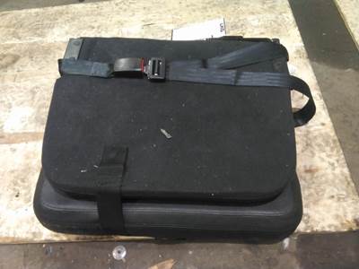 Freightliner Cascadia Right Seat