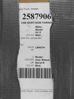 Volvo VNL Left Fairing