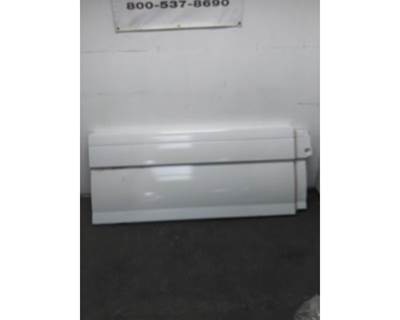 Volvo VNL Right Fairing