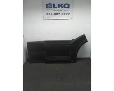 Volvo VNL Right Fairing