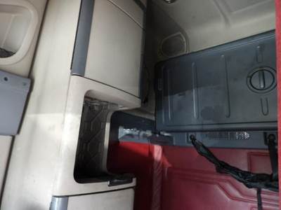 Freightliner Cascadia 125 Sleeper Bunk