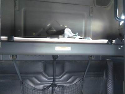 Freightliner Cascadia 125 Sleeper Bunk