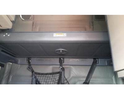 Freightliner Cascadia 125 Evolution Sleeper Bunk