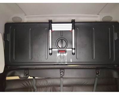 Freightliner Cascadia 126 Sleeper Bunk