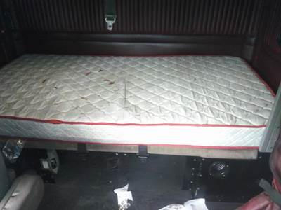 Kenworth T660 Sleeper Bunk
