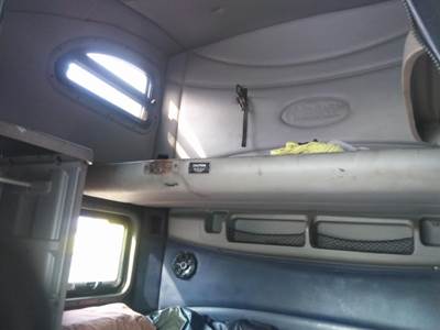 Peterbilt 387 Sleeper Bunk