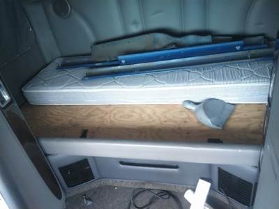 Peterbilt 587 Sleeper Bunk