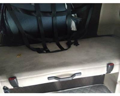 Volvo VNL Sleeper Bunk