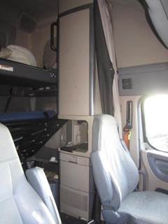 Freightliner Cascadia 125 Sleeper Cabinet