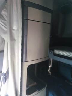 Freightliner Cascadia 125 Right Sleeper Cabinet
