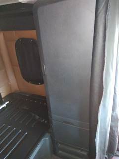 Freightliner Cascadia 126 Sleeper Cabinet